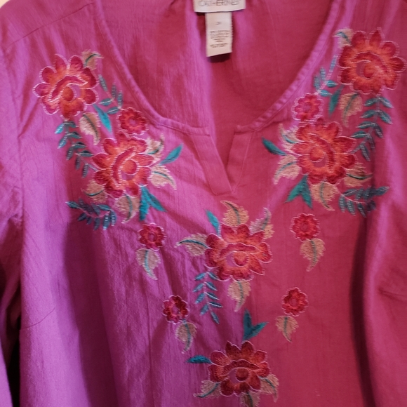 Catherine's embroidered top size 2X - Picture 2 of 5